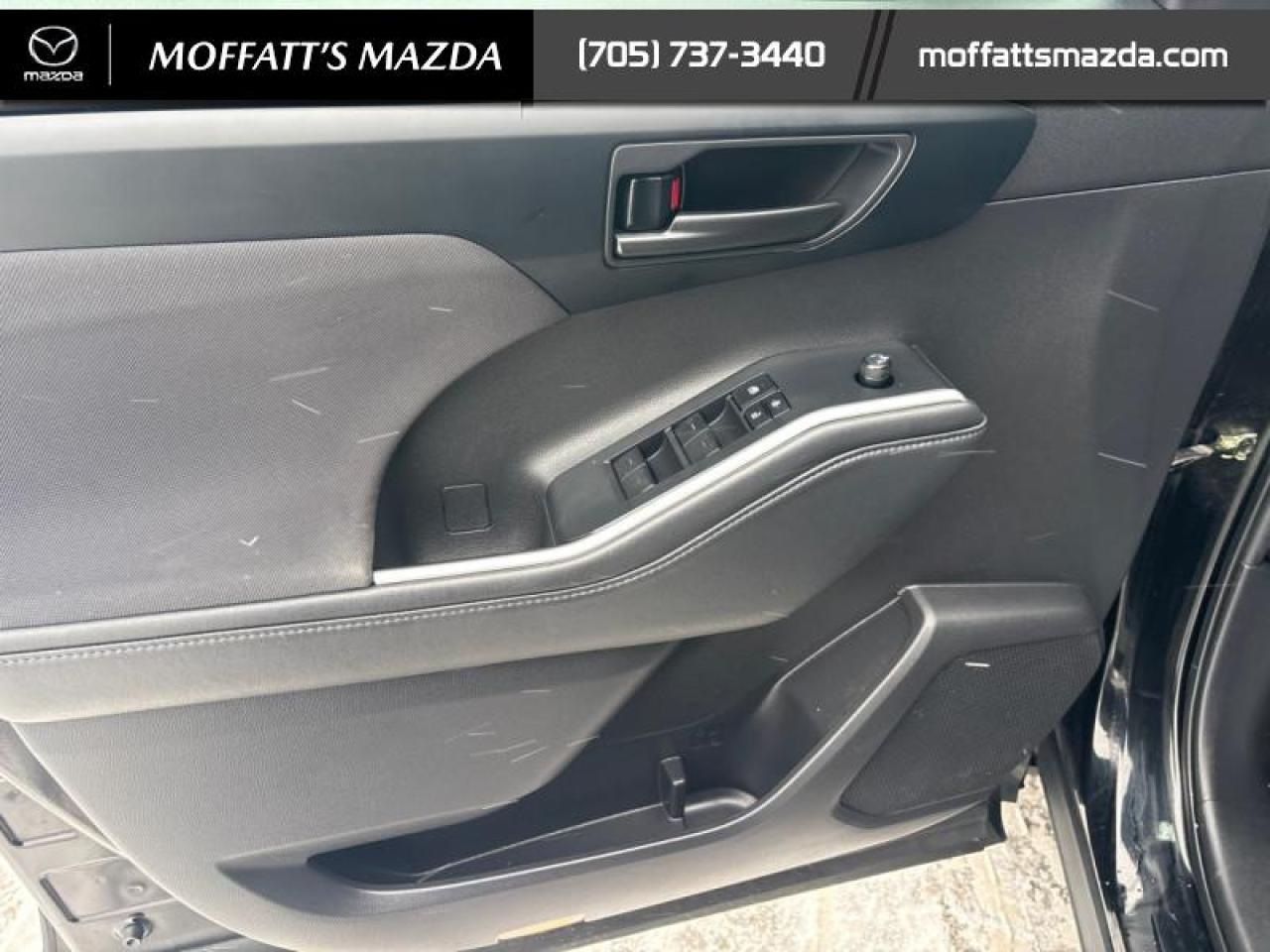 2022 Toyota Highlander LE Photo