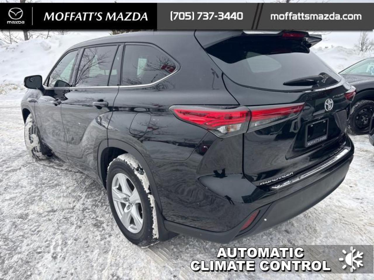 2022 Toyota Highlander LE Photo
