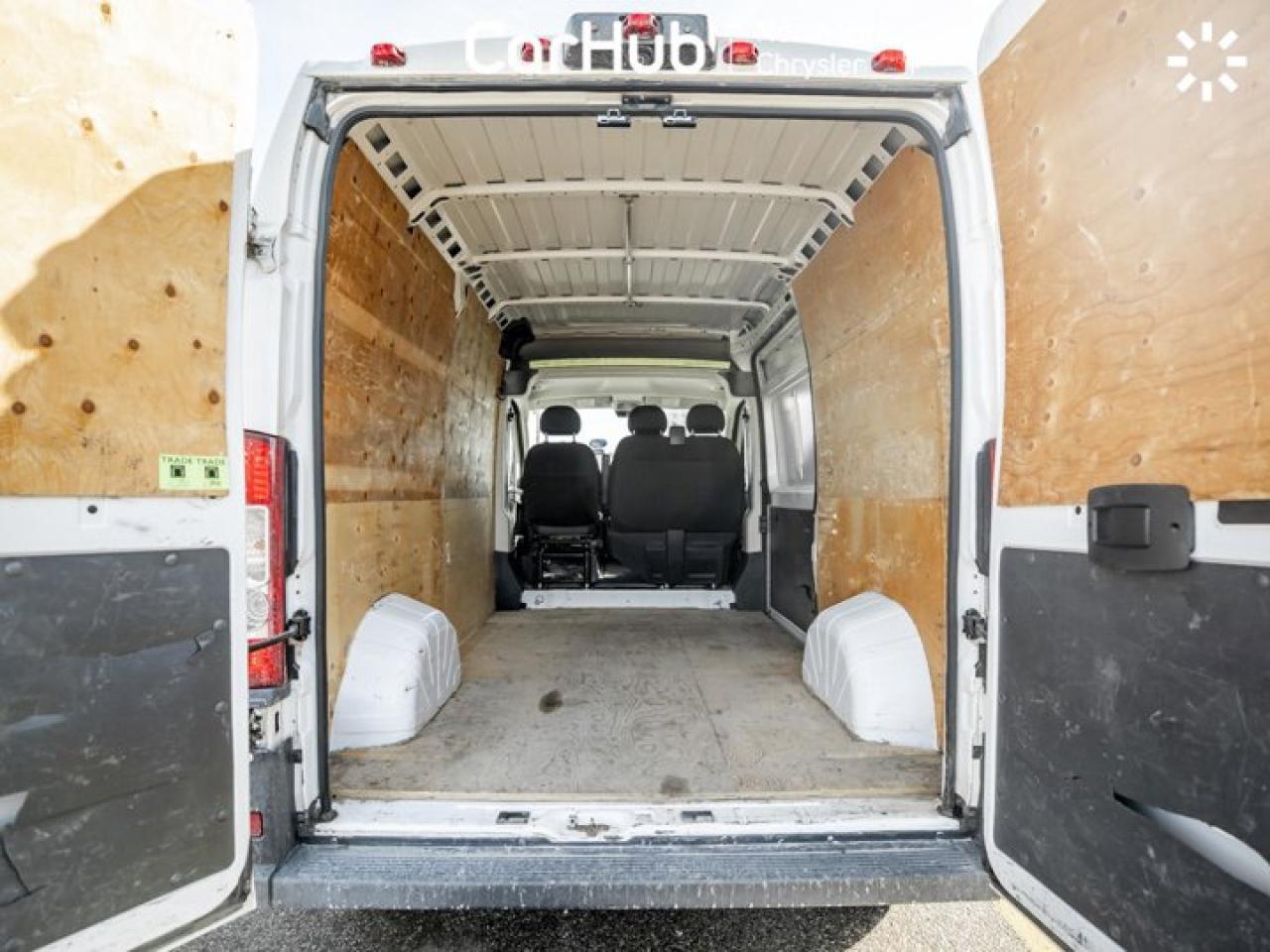 2016 RAM Cargo Van ProMaster 2500 High Roof 136" WB Uconnect 5.0-in. Double passengers seat Photo