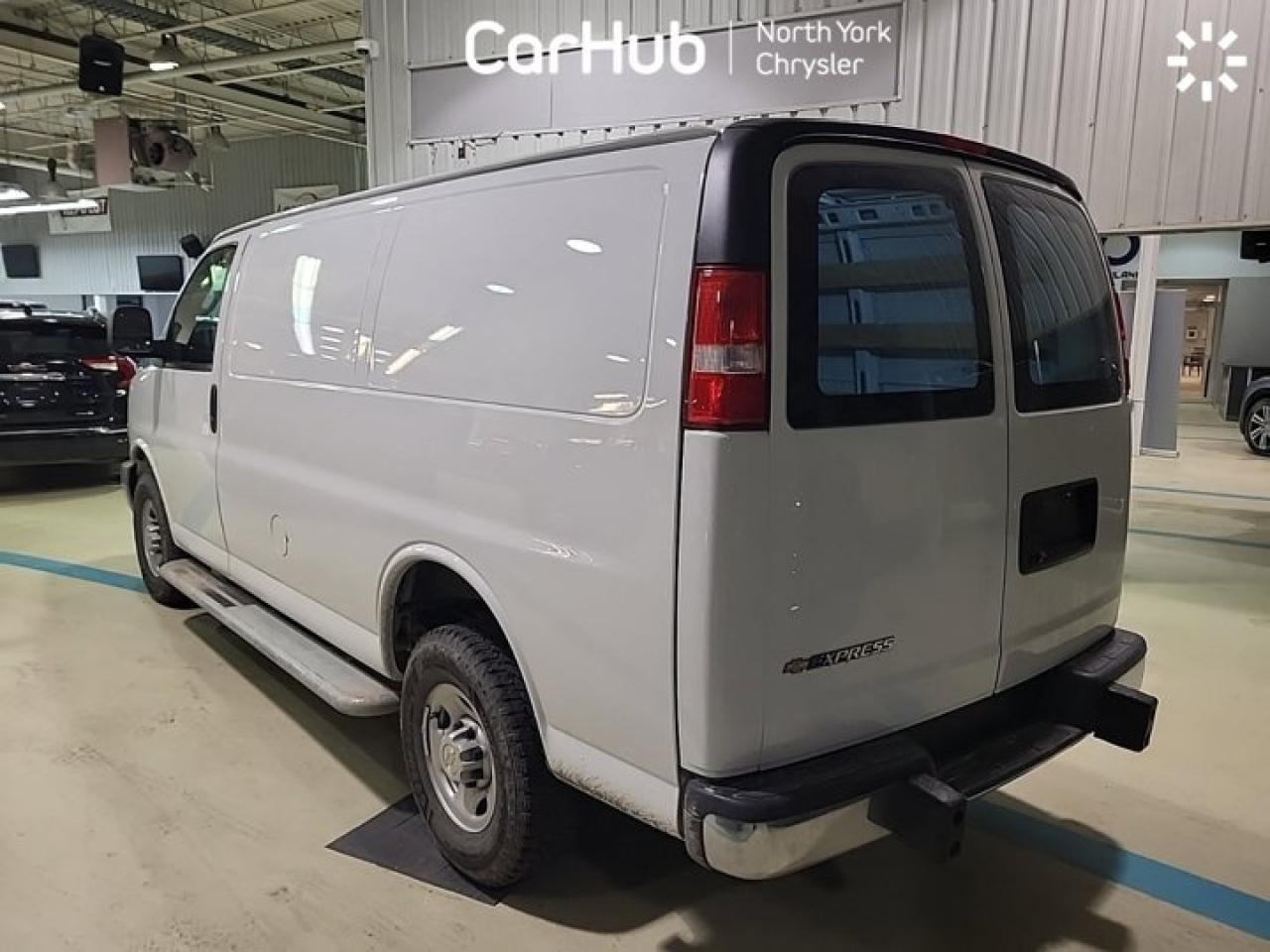 2024 Chevrolet Express Cargo Van RWD 2500 135" Photo4
