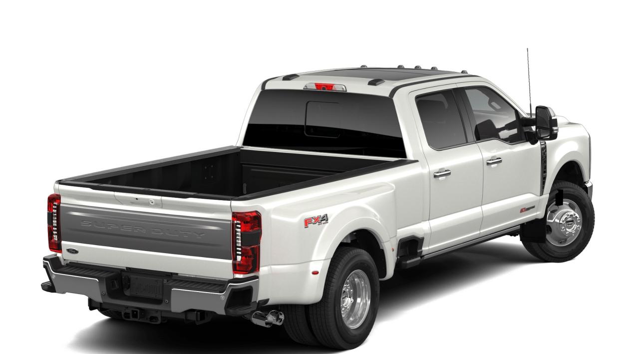 2026 Ford F-350 Super Duty DRW Lariat Photo