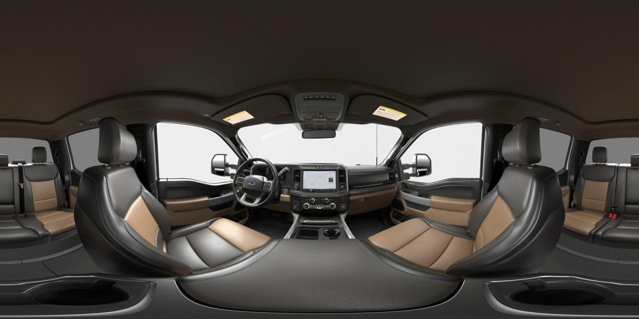 2026 Ford F-350 Super Duty DRW Lariat Photo