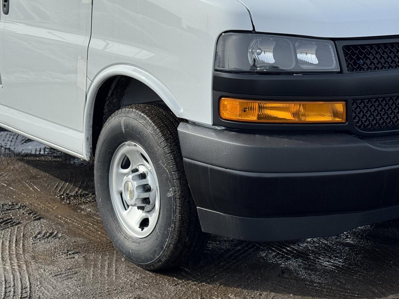2025 Chevrolet Express Cargo Van  Photo3