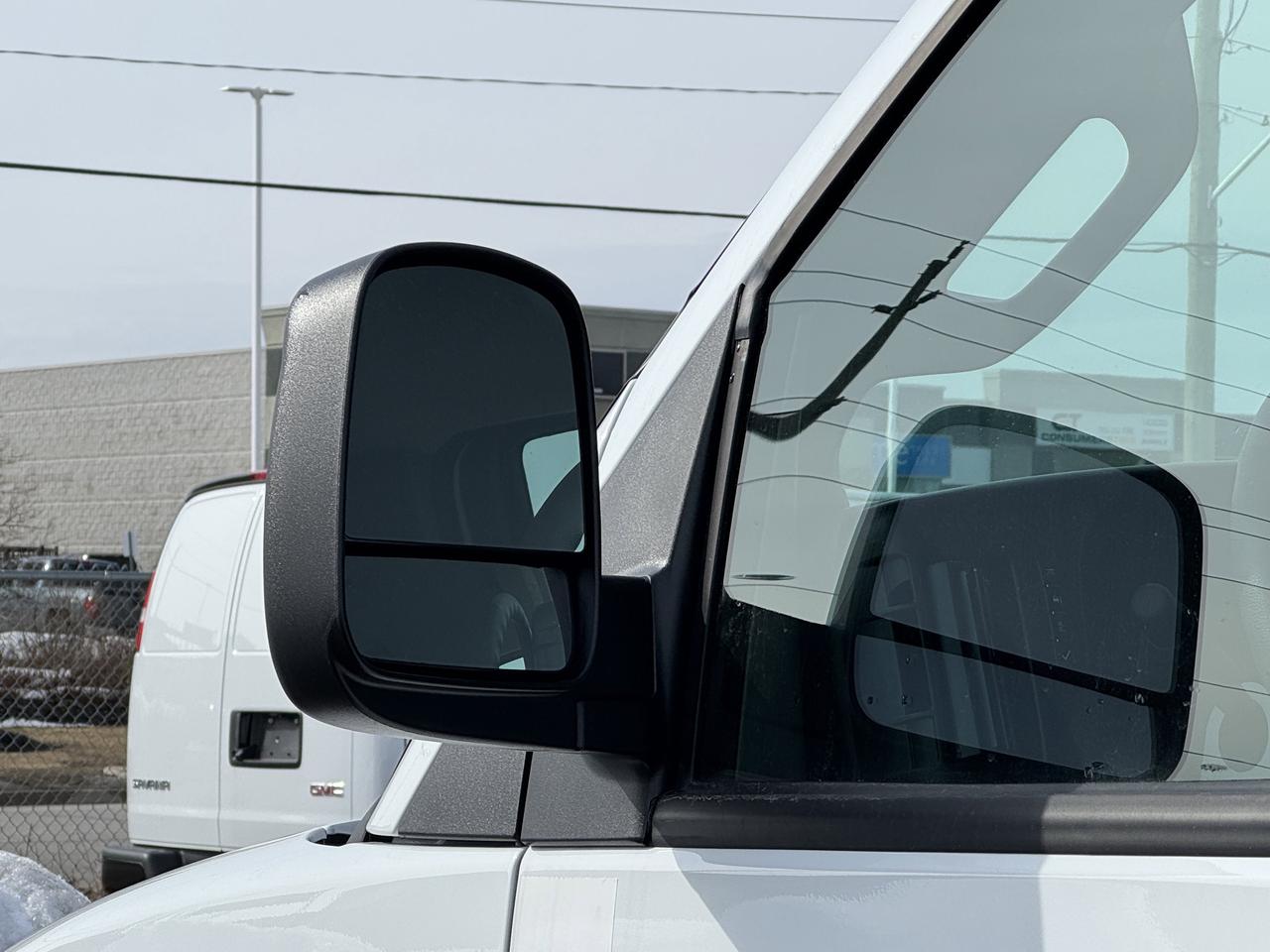 2025 Chevrolet Express Cargo Van  Photo