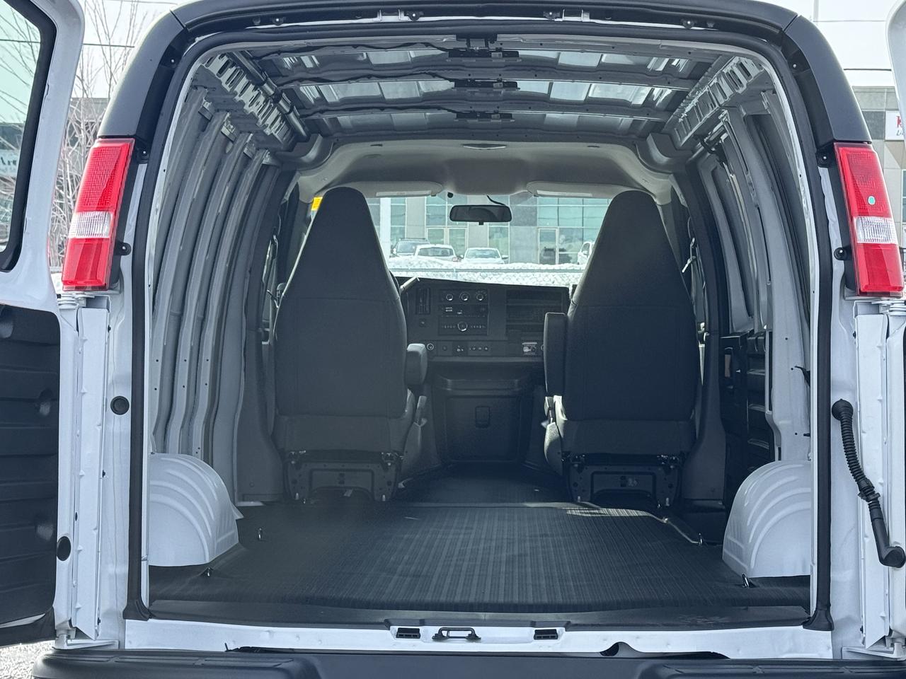 2025 Chevrolet Express Cargo Van  Photo