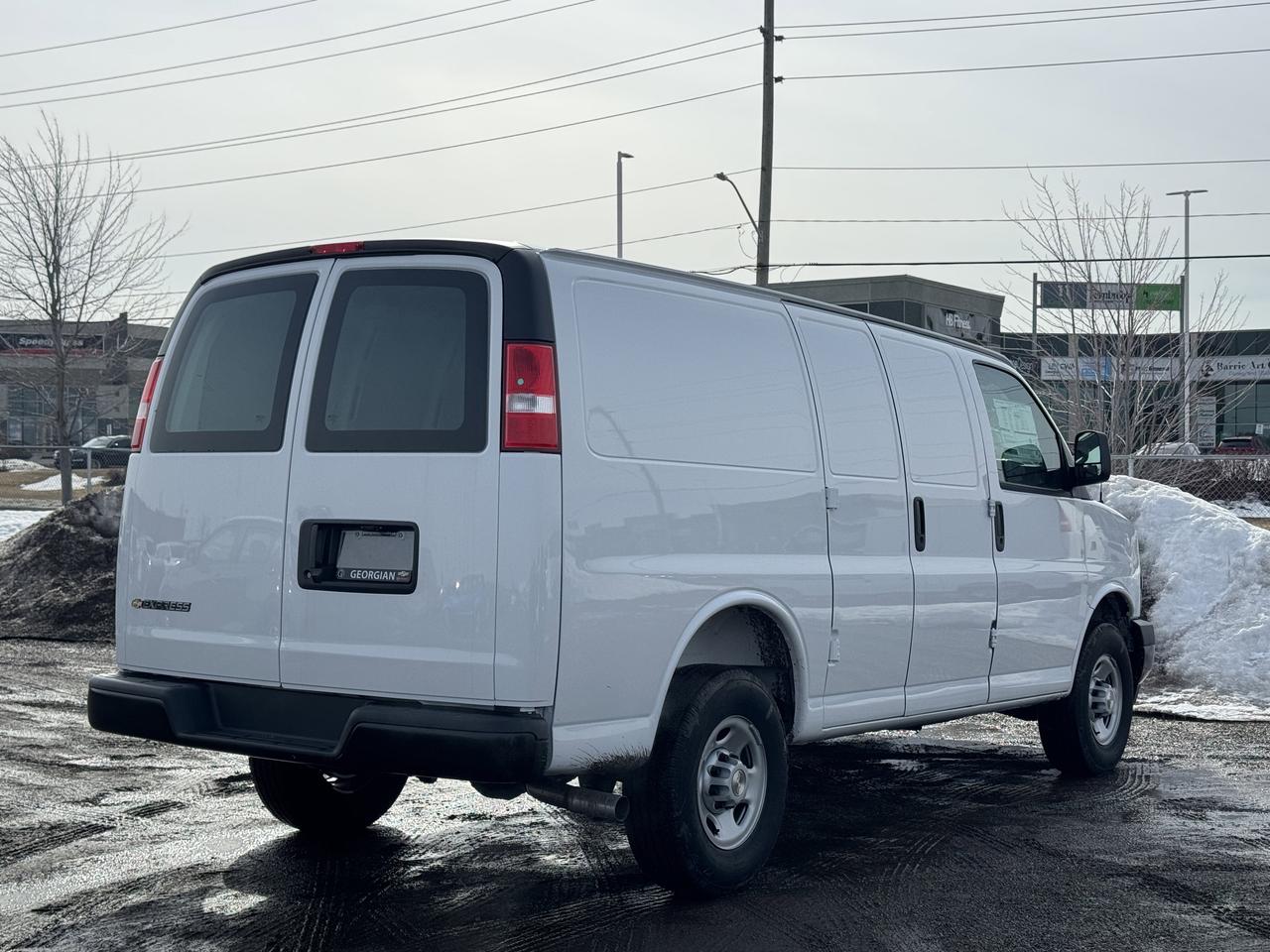 2025 Chevrolet Express Cargo Van  Photo