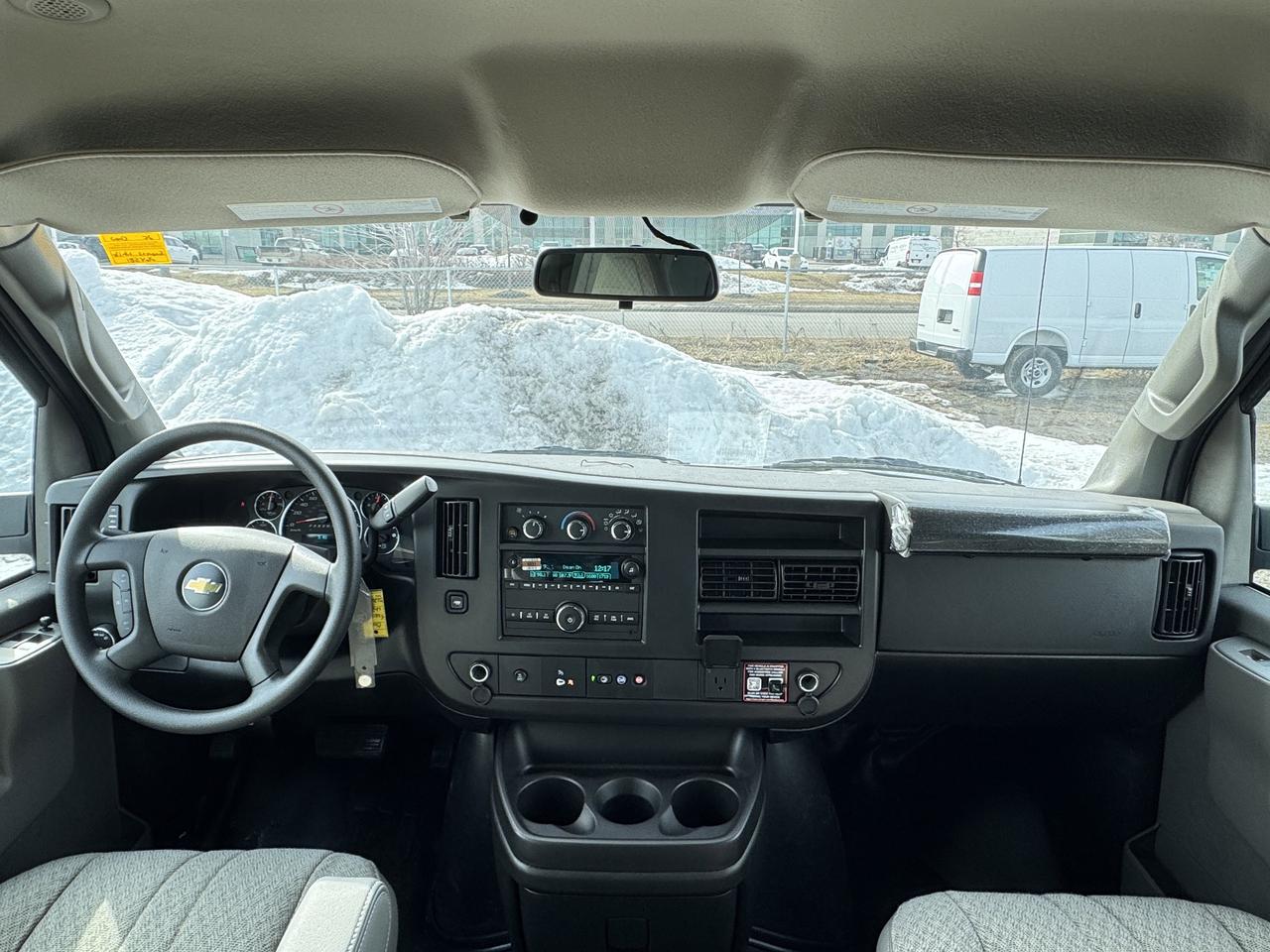 2025 Chevrolet Express Cargo Van  Photo