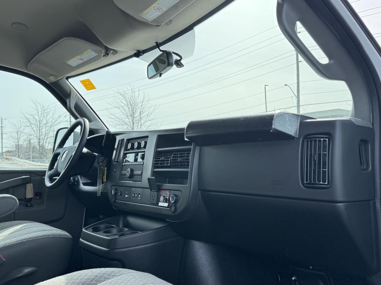 2025 Chevrolet Express Cargo Van  Photo
