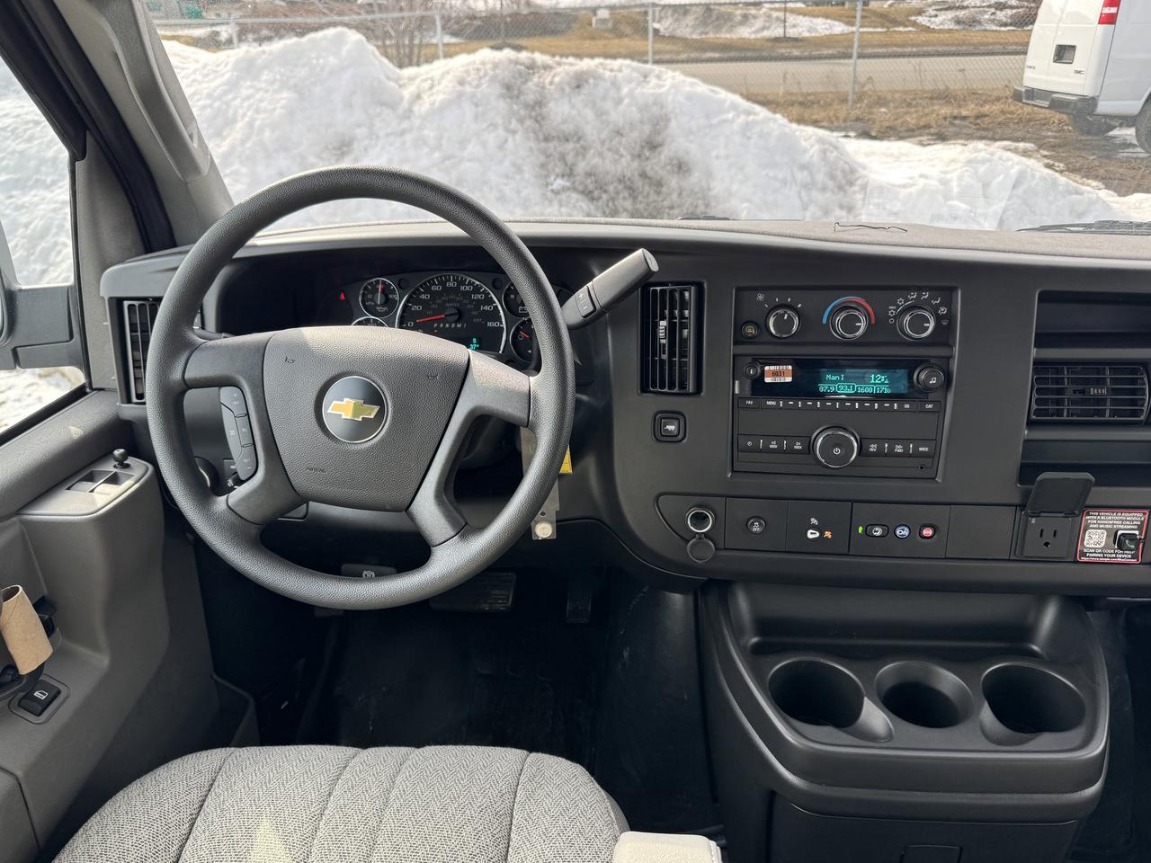 2025 Chevrolet Express Cargo Van  Photo