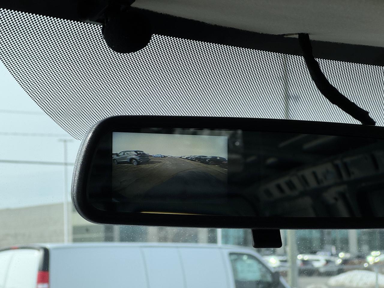 2025 Chevrolet Express Cargo Van  Photo