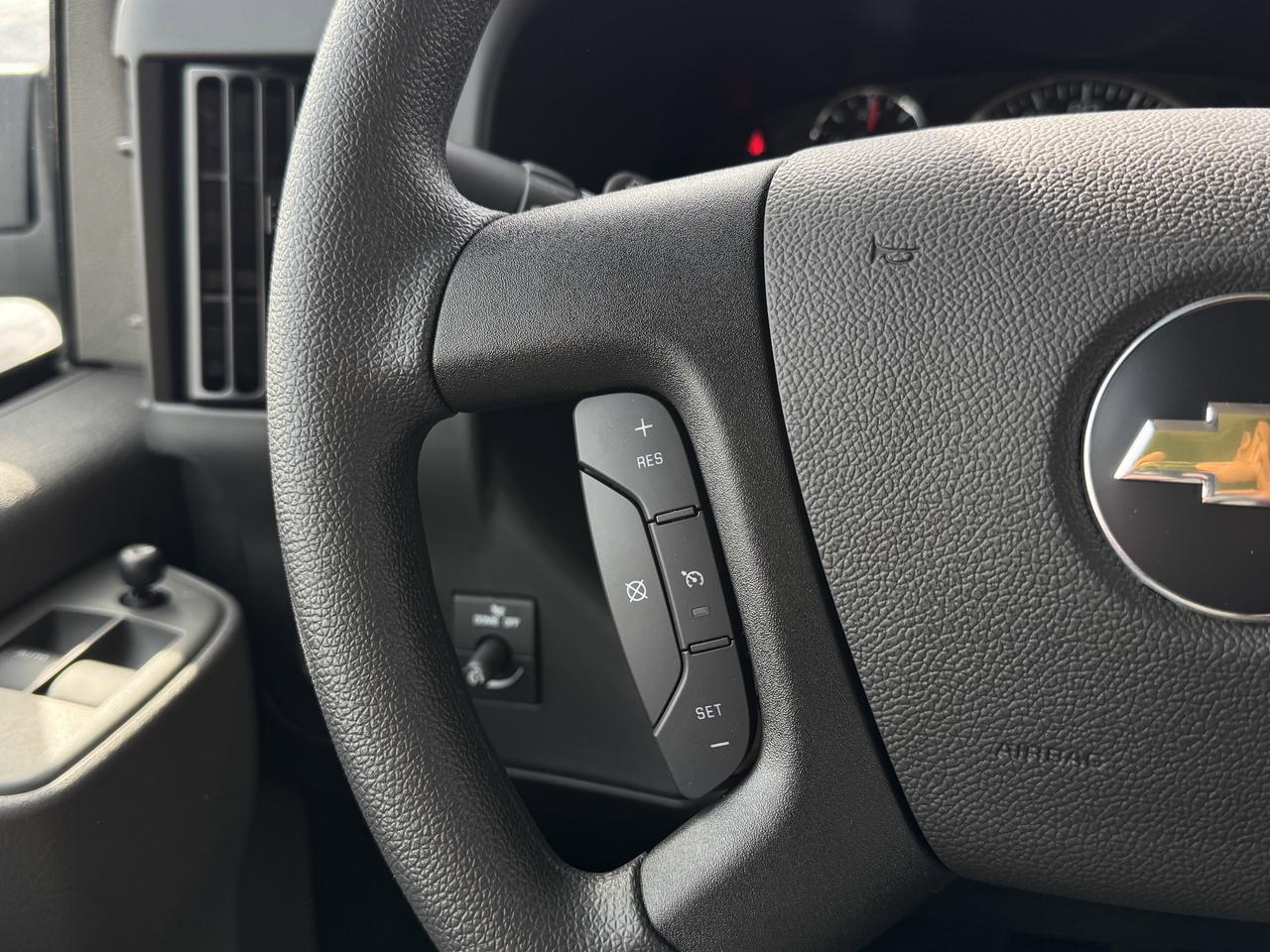 2025 Chevrolet Express Cargo Van  Photo