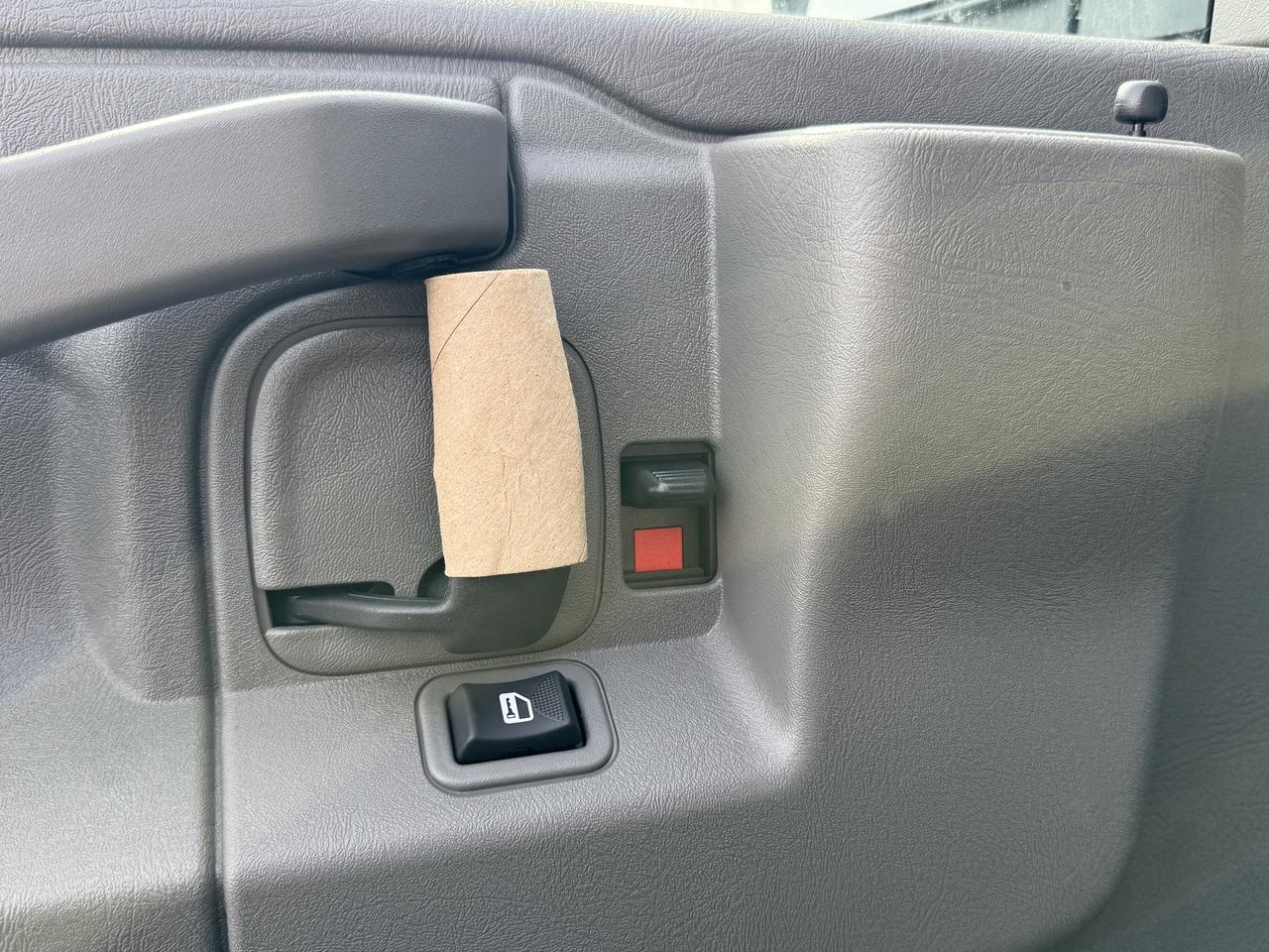 2025 Chevrolet Express Cargo Van  Photo