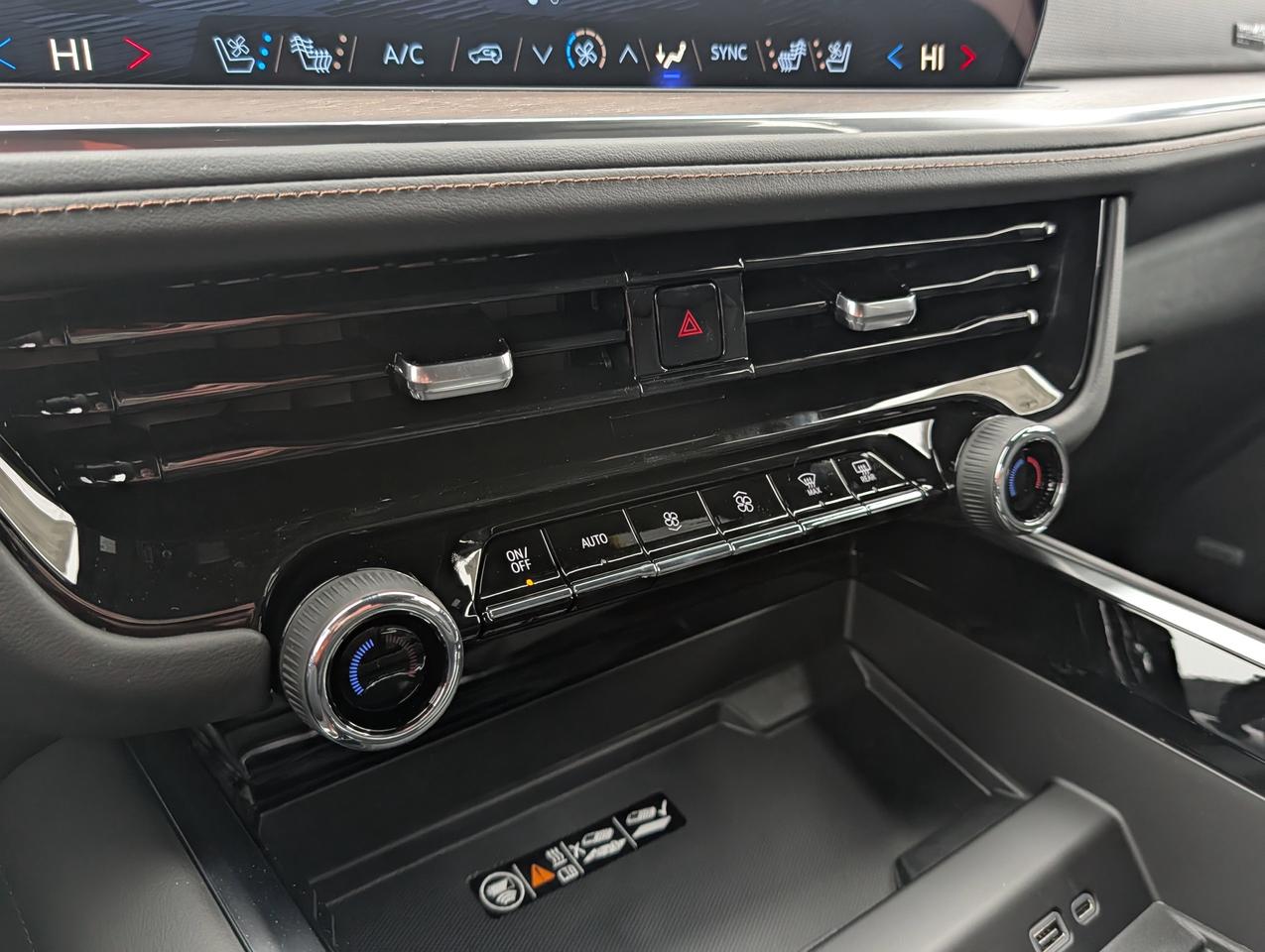 2026 Chevrolet Suburban High Country Photo