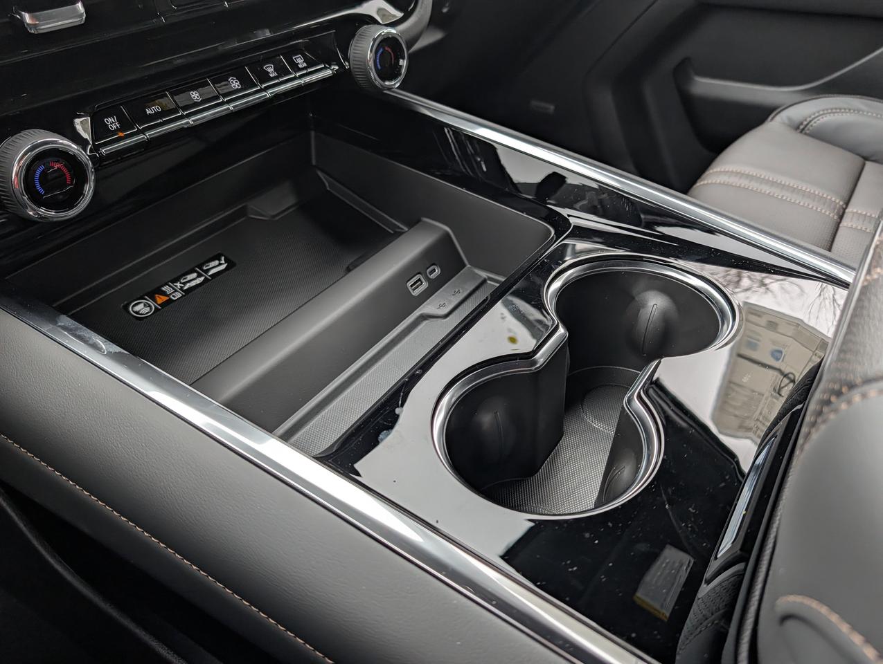 2026 Chevrolet Suburban High Country Photo