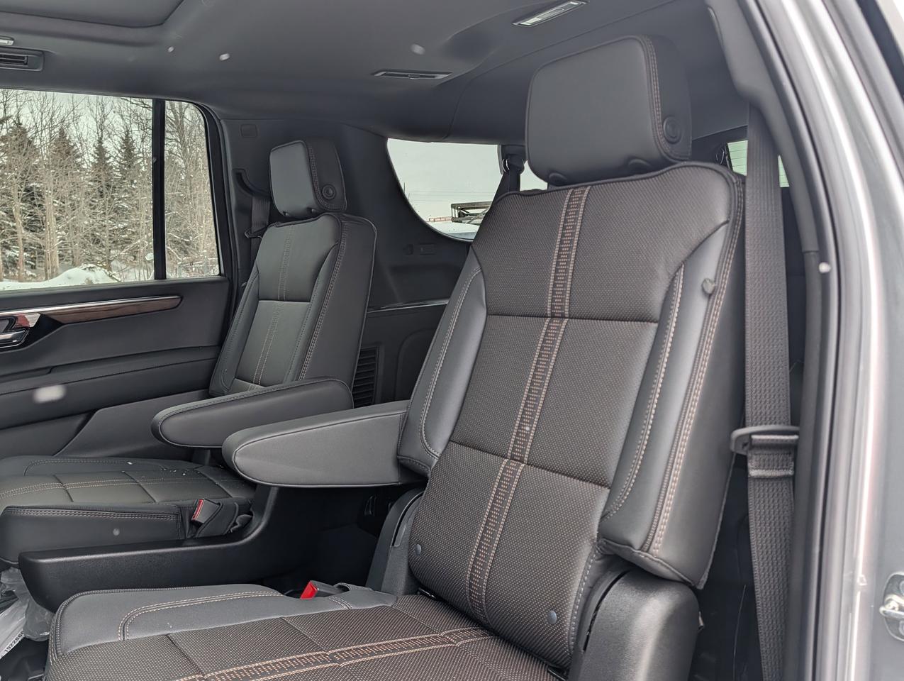 2026 Chevrolet Suburban High Country Photo