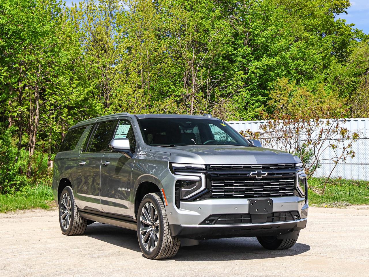 2026 Chevrolet Suburban High Country Photo3