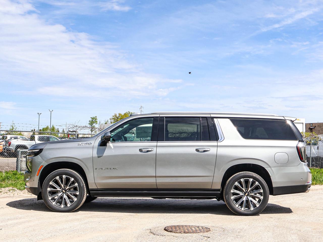2026 Chevrolet Suburban High Country Photo