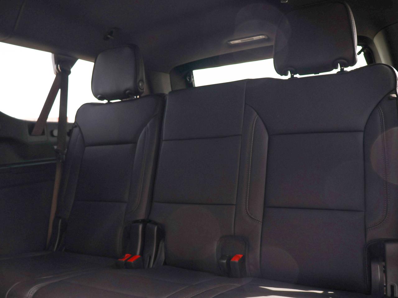 2026 Chevrolet Suburban High Country Photo