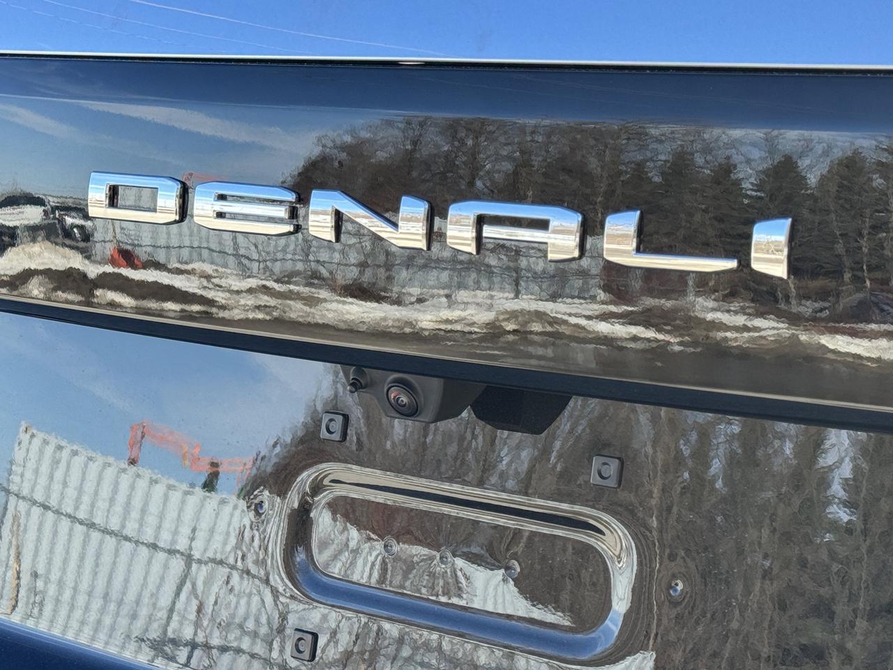 2026 GMC Yukon XL Denali Photo