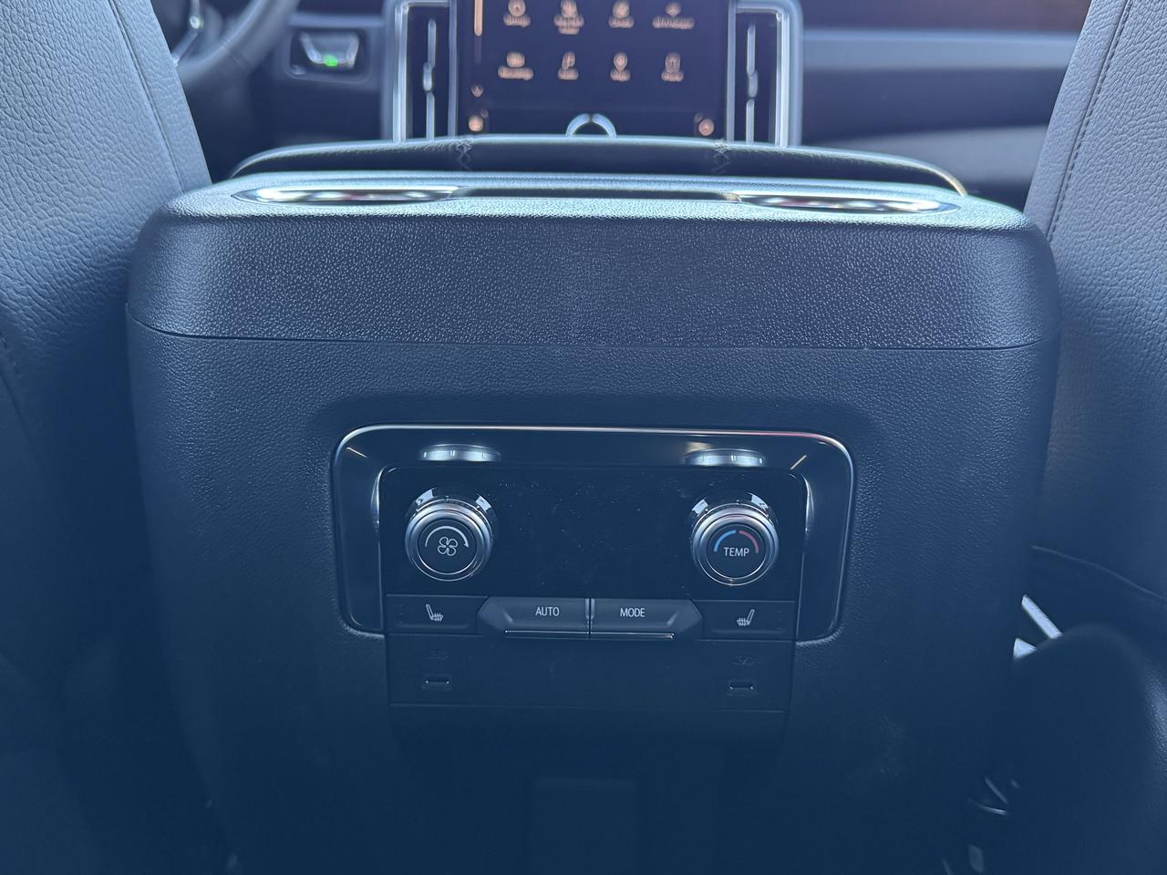 2026 GMC Yukon XL Denali Photo
