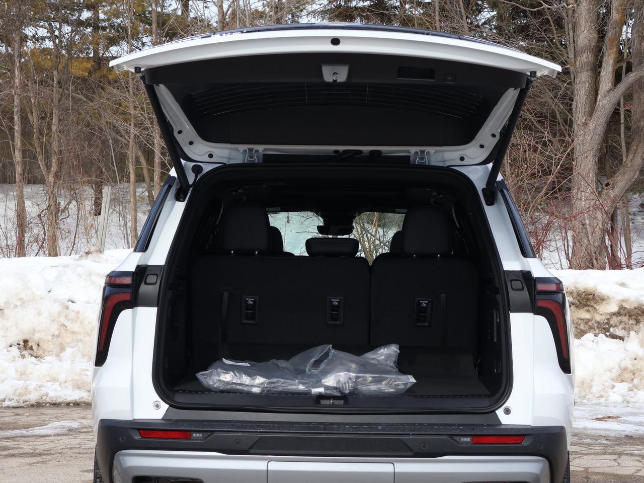 2026 Chevrolet Traverse LT Photo