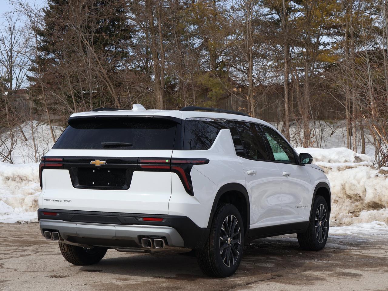 2026 Chevrolet Traverse LT Photo