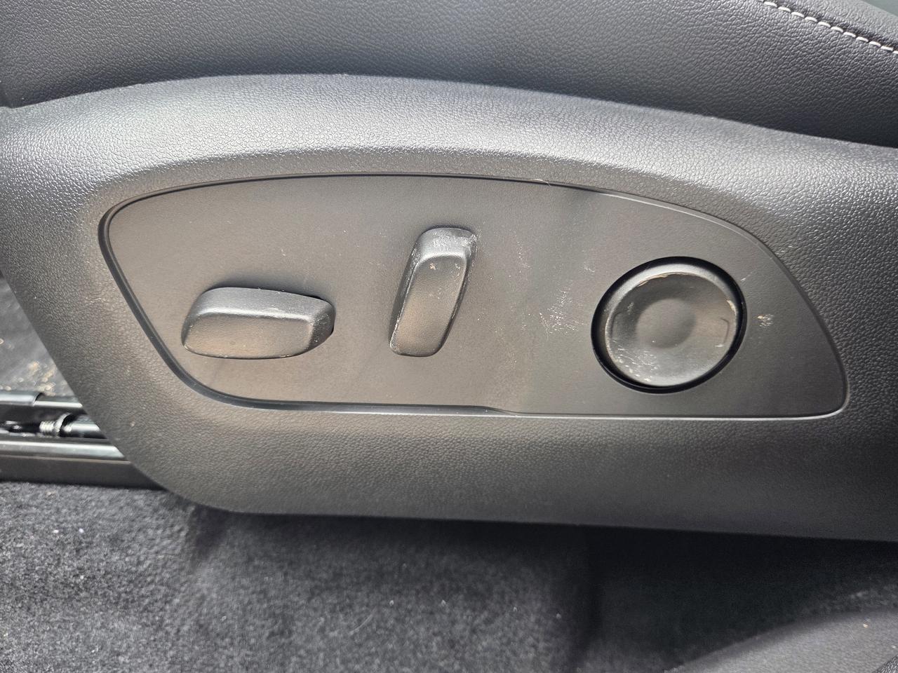 2026 Chevrolet Traverse LT Photo