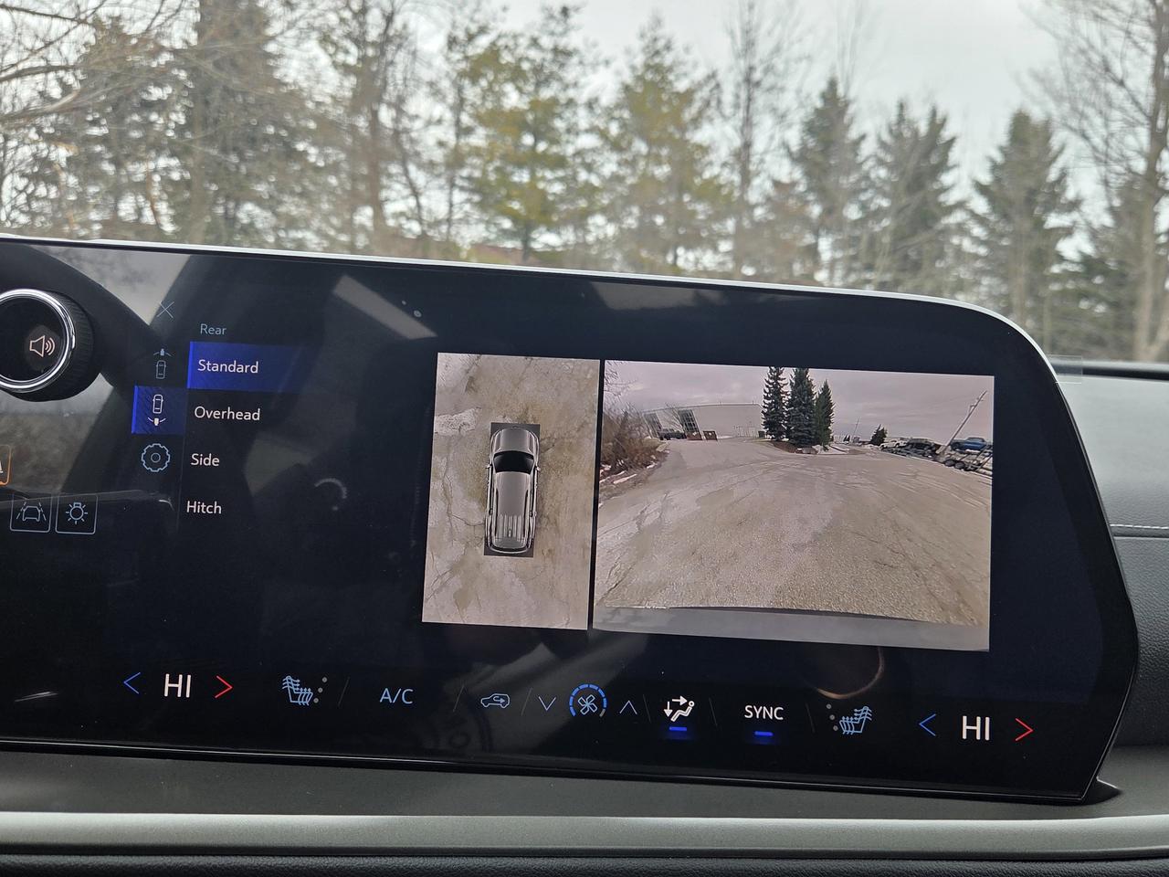 2026 Chevrolet Traverse LT Photo