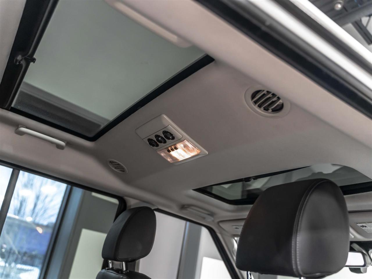 2016 Land Rover LR4 HSE|BLACK PACK|BLINDSPOT|360CAM|7PASS|EXTENSIVE SERVICE HISTORY Photo