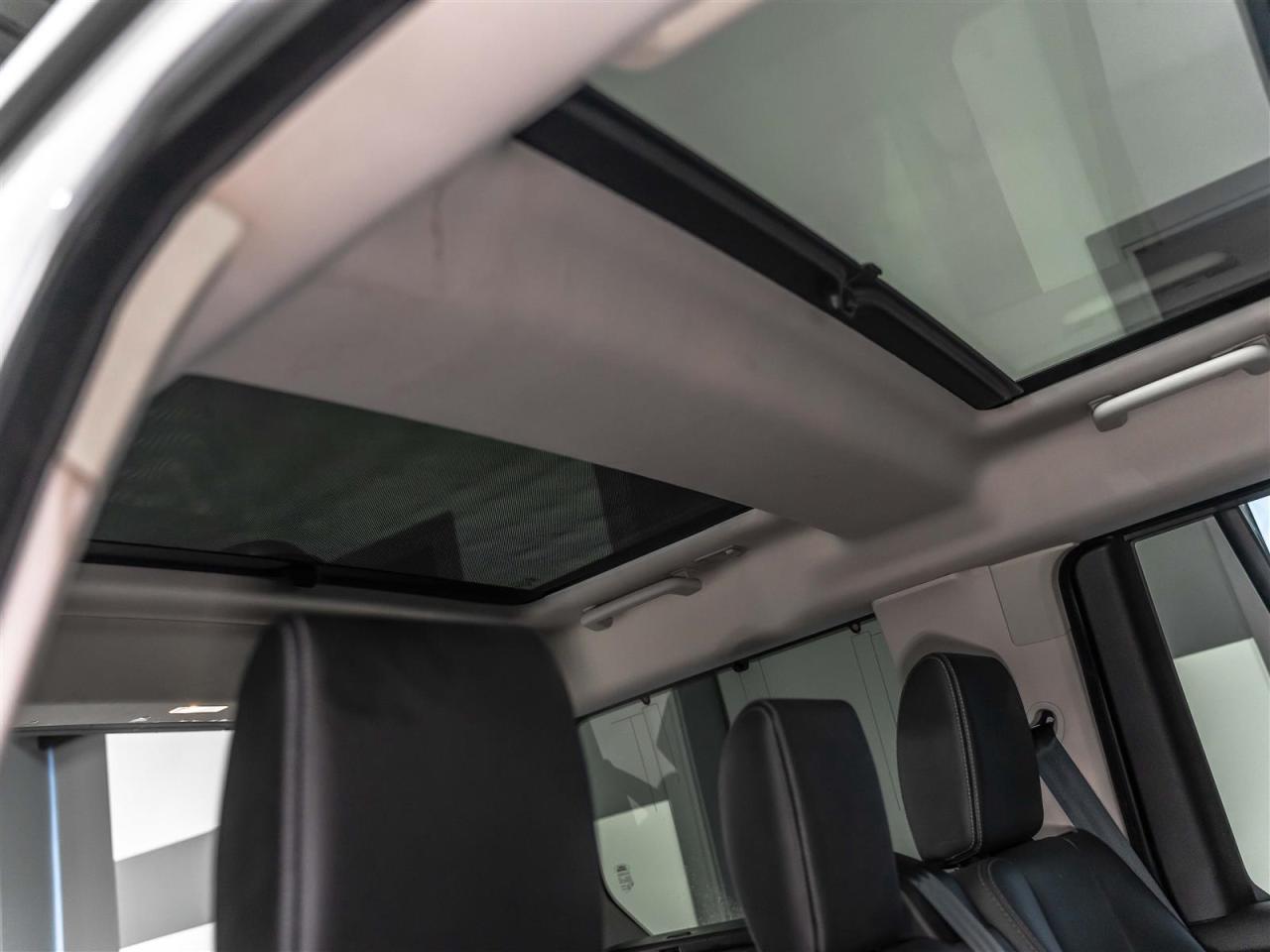 2016 Land Rover LR4 HSE|BLACK PACK|BLINDSPOT|360CAM|7PASS|EXTENSIVE SERVICE HISTORY Photo