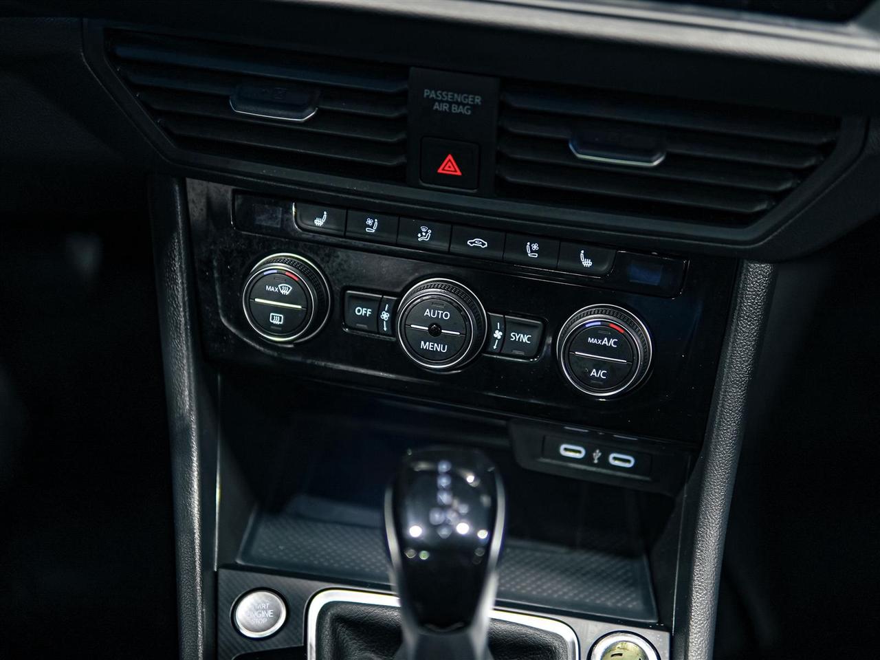 2024 Volkswagen Jetta HIGHLINE | NO ACCIDENTS | ONE OWNER Photo