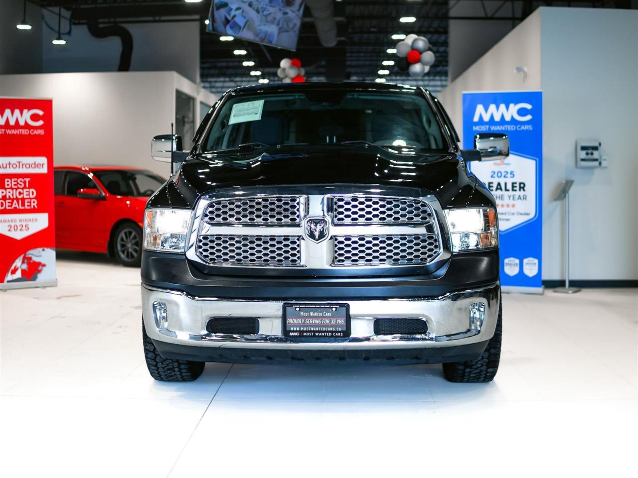 2019 RAM 1500 Classic ST 4x4 | NO ACCIDENTS | SXT PLUS | U CONNECT | TOW PKG Photo