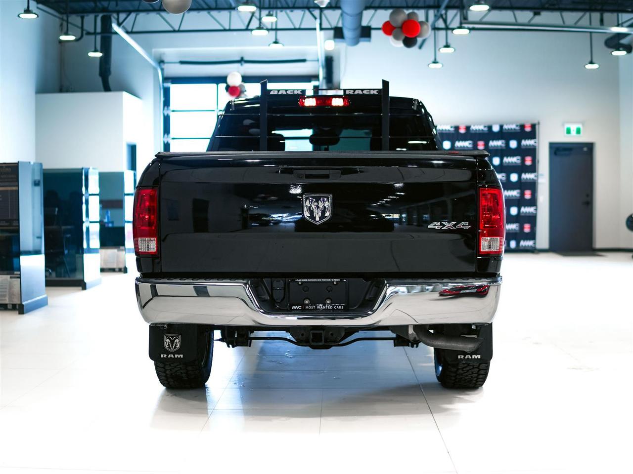 2019 RAM 1500 Classic ST 4x4 | NO ACCIDENTS | SXT PLUS | U CONNECT | TOW PKG Photo