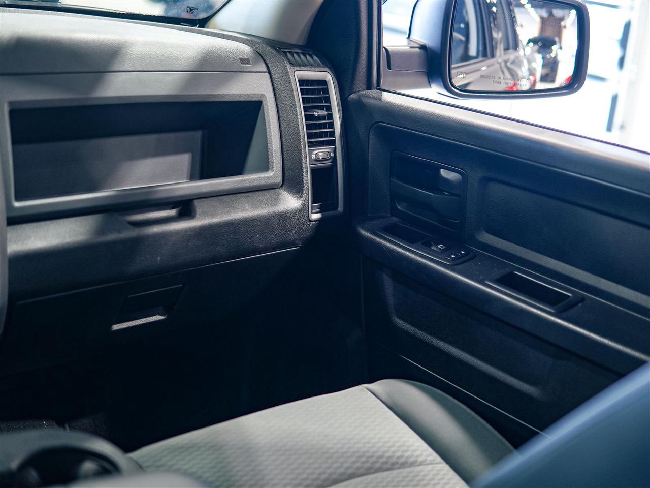 2019 RAM 1500 Classic ST 4x4 | NO ACCIDENTS | SXT PLUS | U CONNECT | TOW PKG Photo