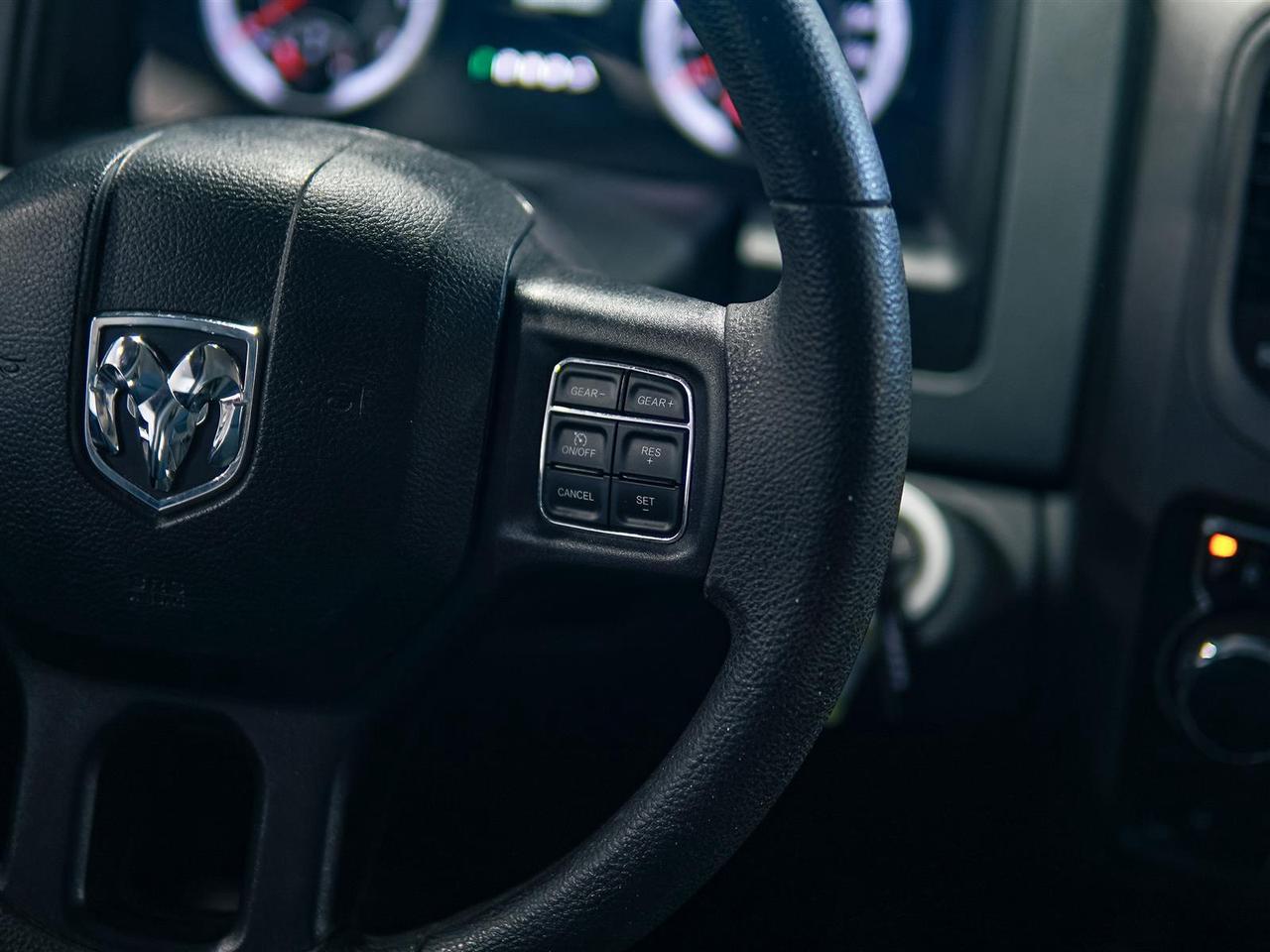 2019 RAM 1500 Classic ST 4x4 | NO ACCIDENTS | SXT PLUS | U CONNECT | TOW PKG Photo