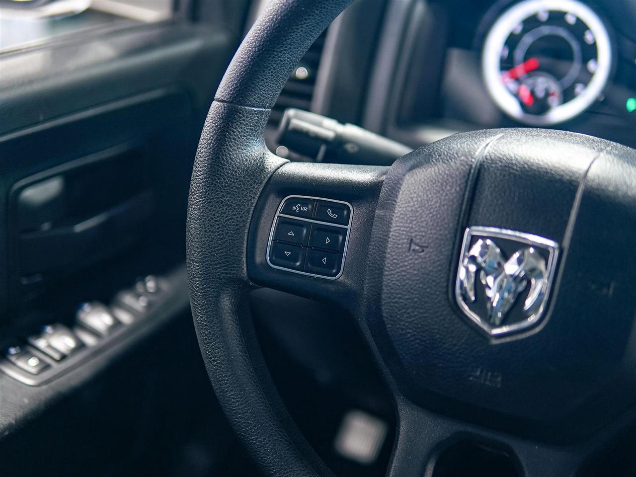 2019 RAM 1500 Classic ST 4x4 | NO ACCIDENTS | SXT PLUS | U CONNECT | TOW PKG Photo