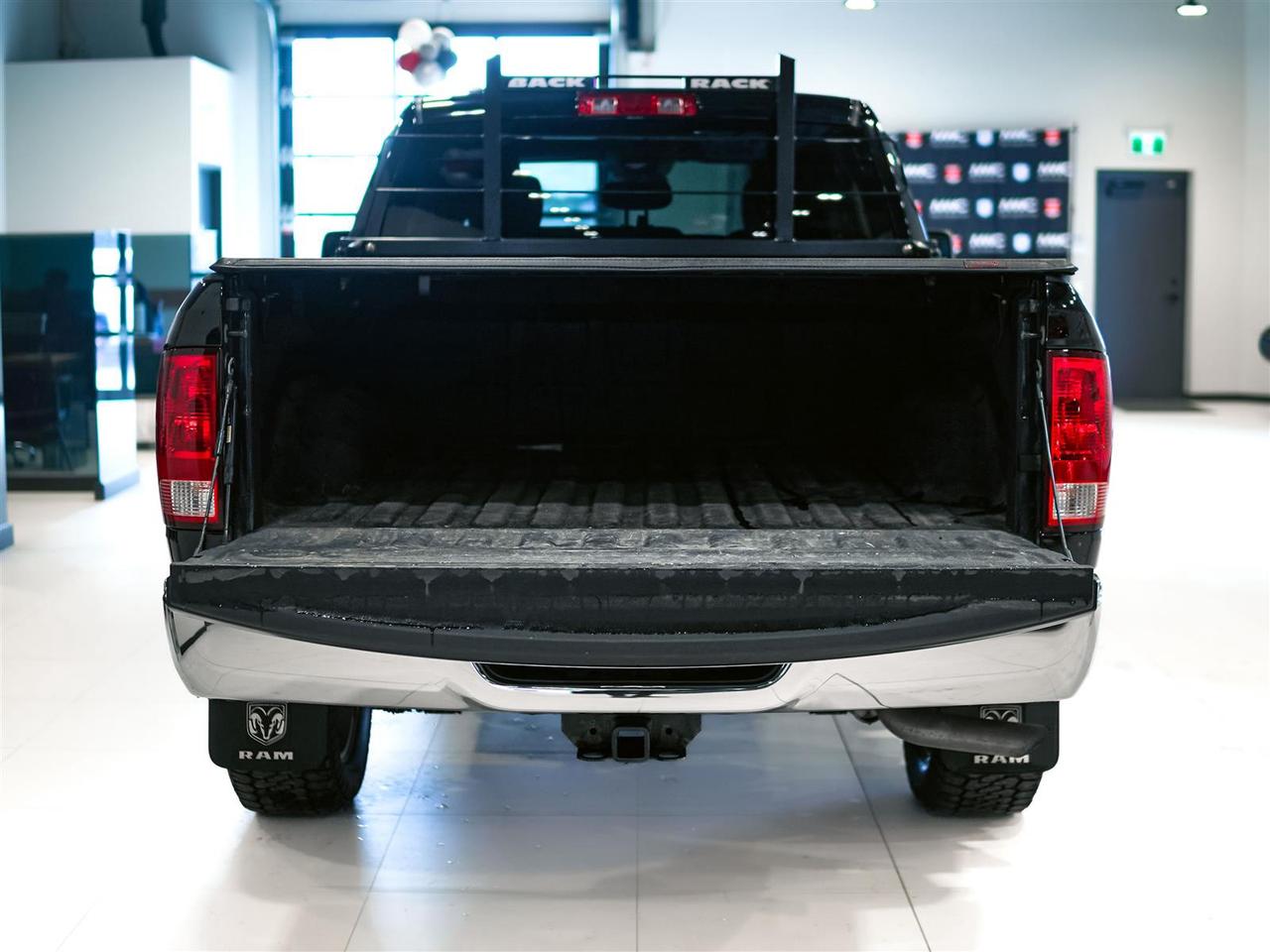 2019 RAM 1500 Classic ST 4x4 | NO ACCIDENTS | SXT PLUS | U CONNECT | TOW PKG Photo