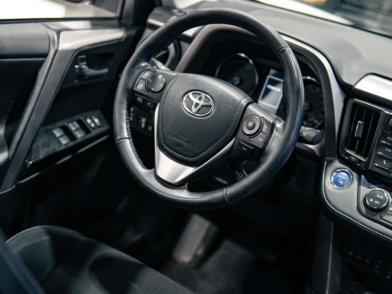 2018 Toyota RAV4 Hybrid HYBRID | XLE | AWD | NO ACCIDENTS | SUNROOF Photo