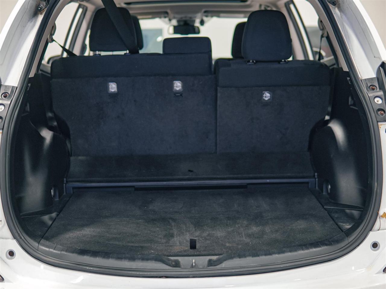 2018 Toyota RAV4 Hybrid HYBRID | XLE | AWD | NO ACCIDENTS | SUNROOF Photo