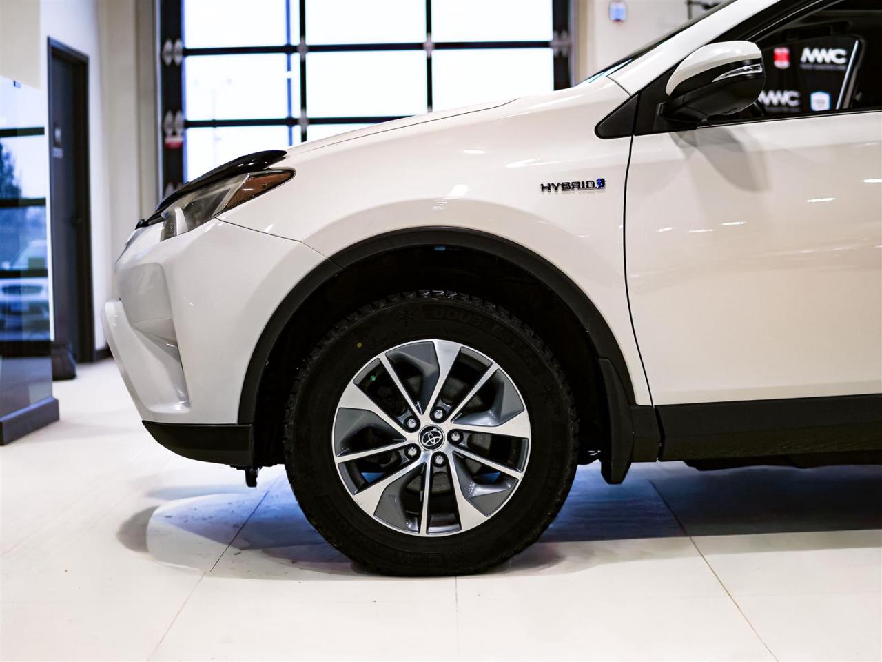 2018 Toyota RAV4 Hybrid HYBRID | XLE | AWD | NO ACCIDENTS | SUNROOF Photo