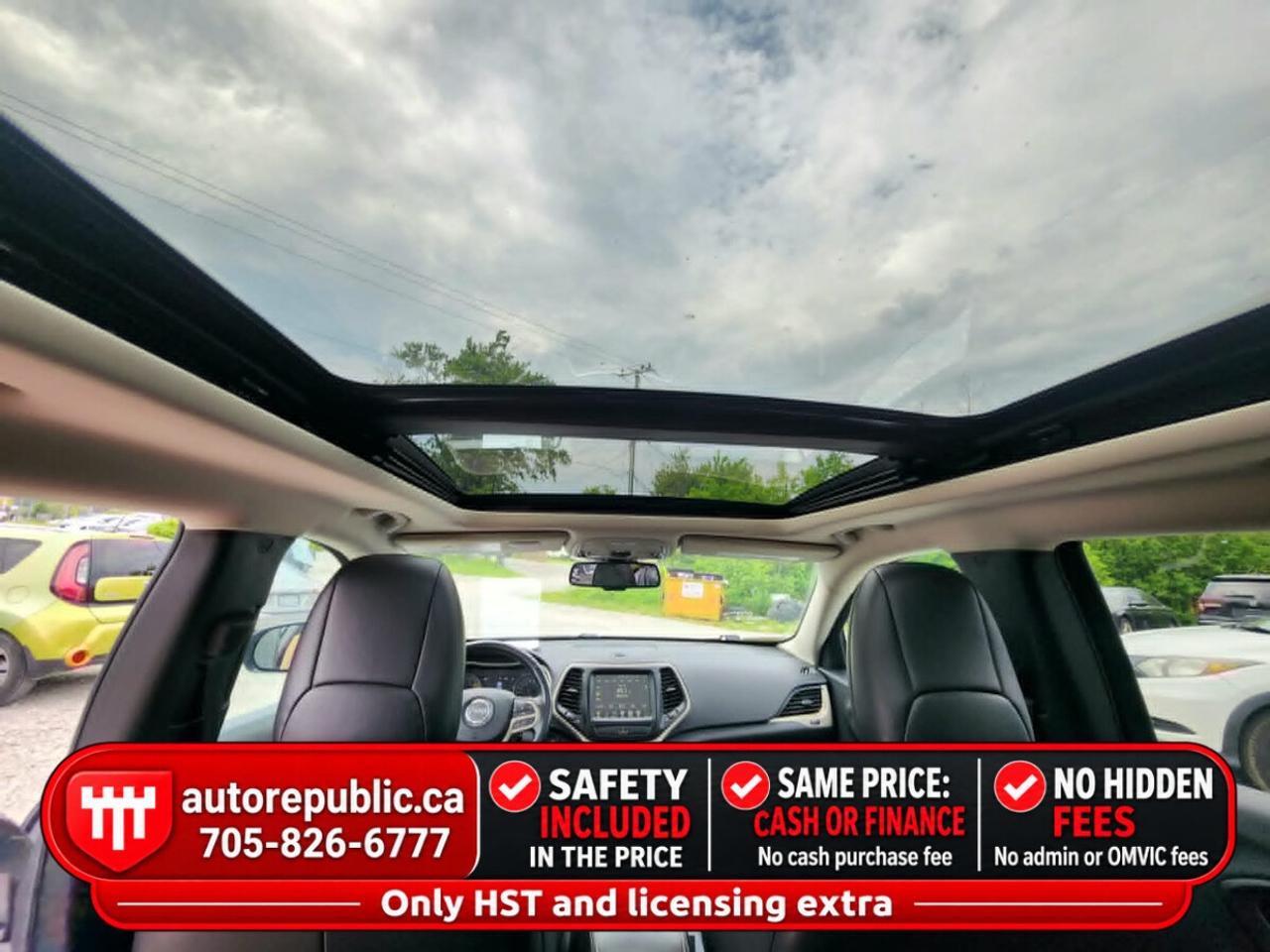 2017 Jeep Cherokee Limited V6 AWD Certified No Accidents Tow Package Photo