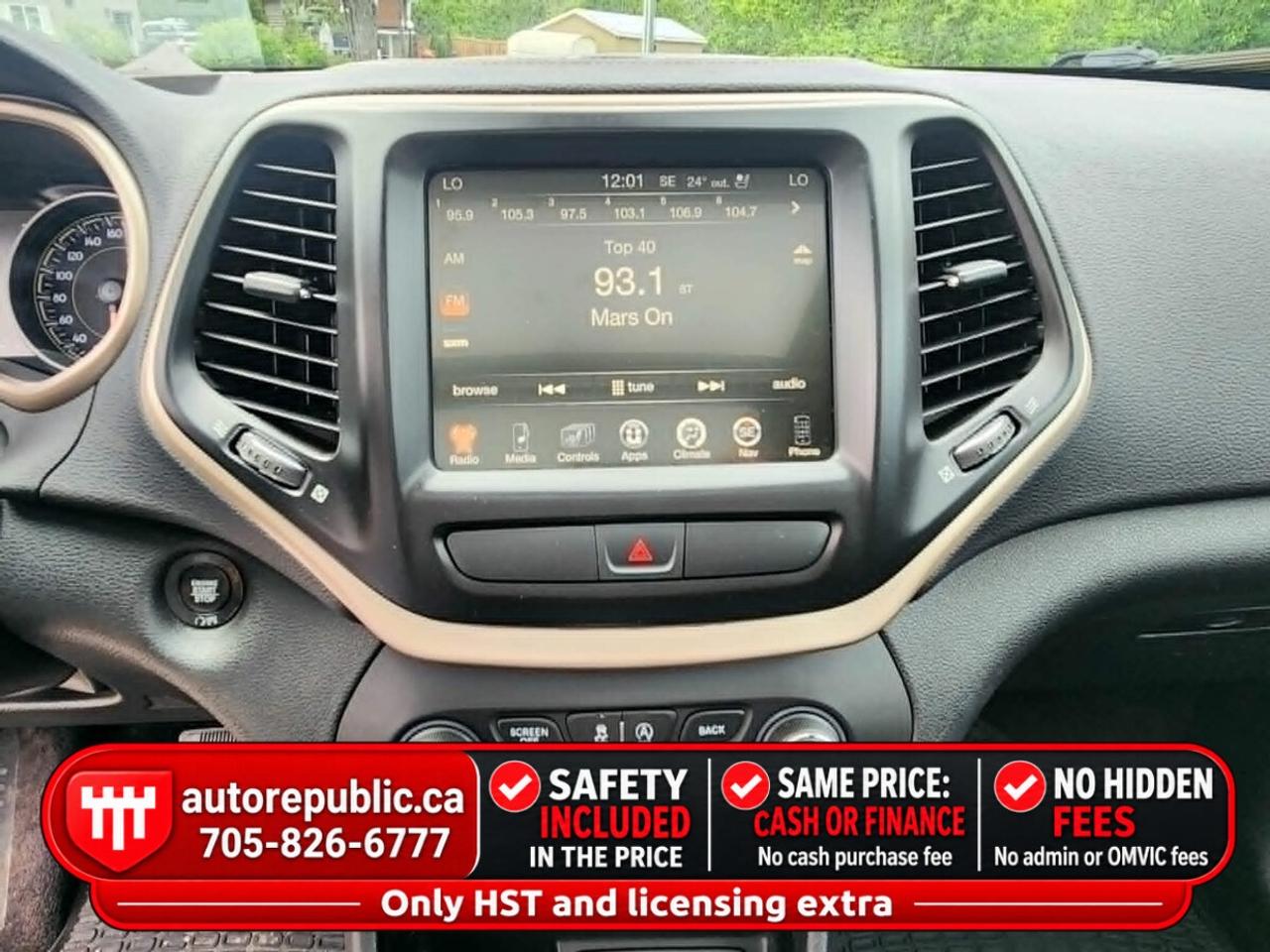 2017 Jeep Cherokee Limited V6 AWD Certified No Accidents Tow Package Photo