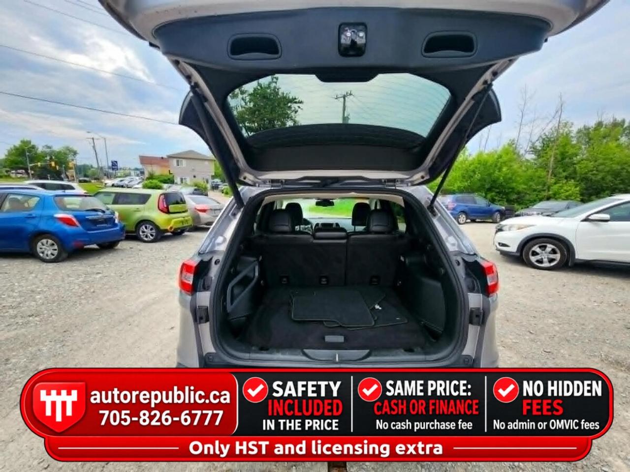 2017 Jeep Cherokee Limited V6 AWD Certified No Accidents Tow Package Photo