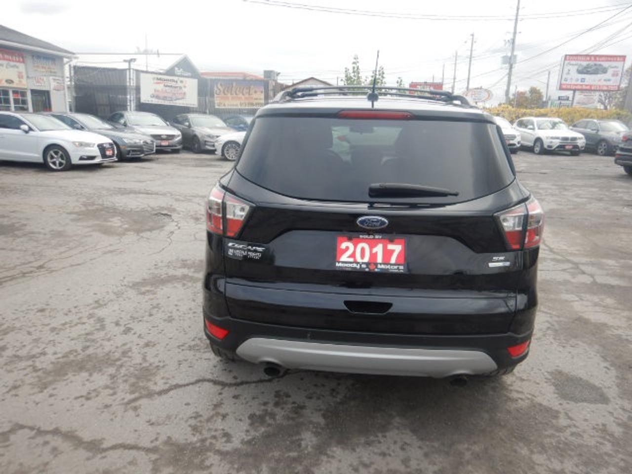 2017 Ford Escape SE Photo
