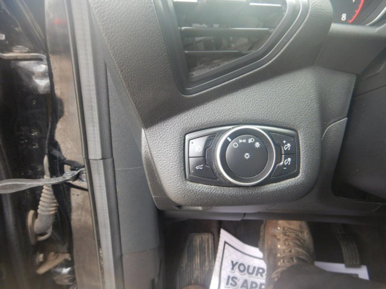 2017 Ford Escape SE Photo