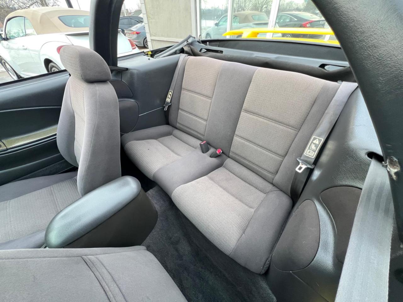 2002 Ford Mustang Deluxe Photo