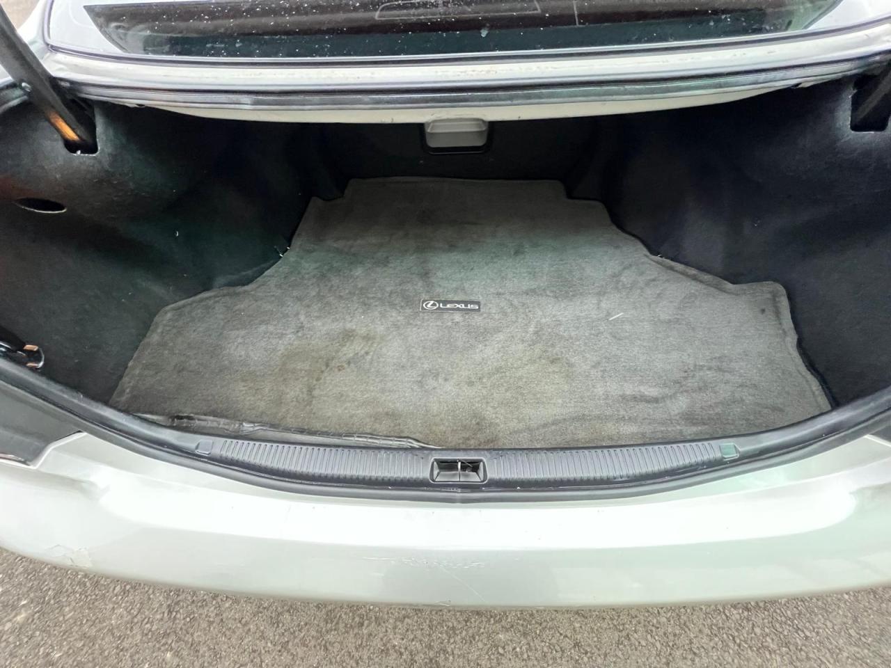 2004 Lexus ES 330 Photo