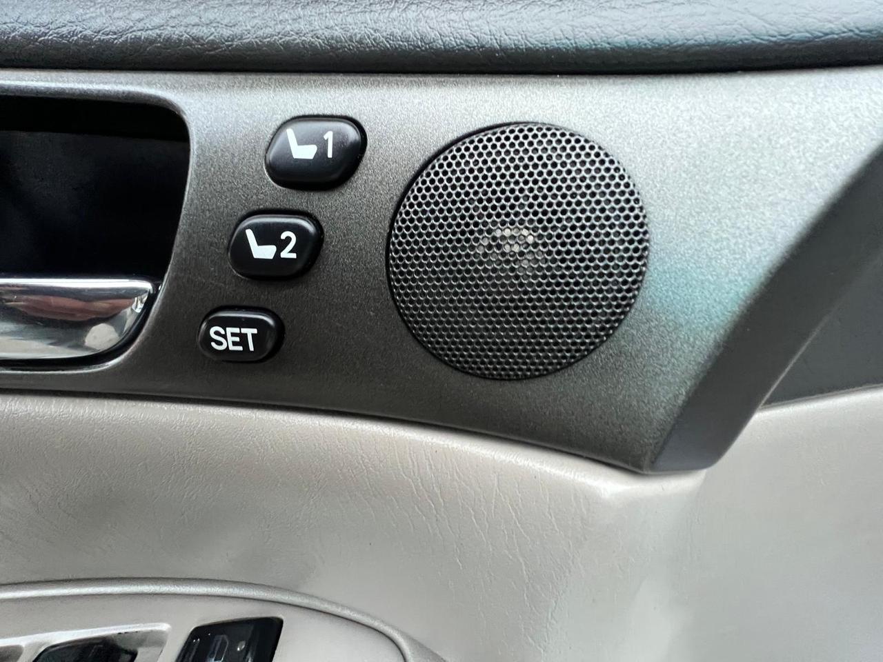 2004 Lexus ES 330 Photo