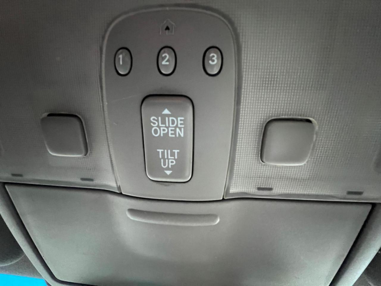 2004 Lexus ES 330 Photo