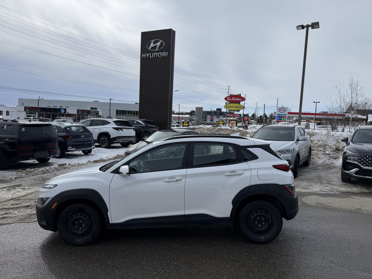 2022 Hyundai KONA 2.0L Preferred AWD Photo